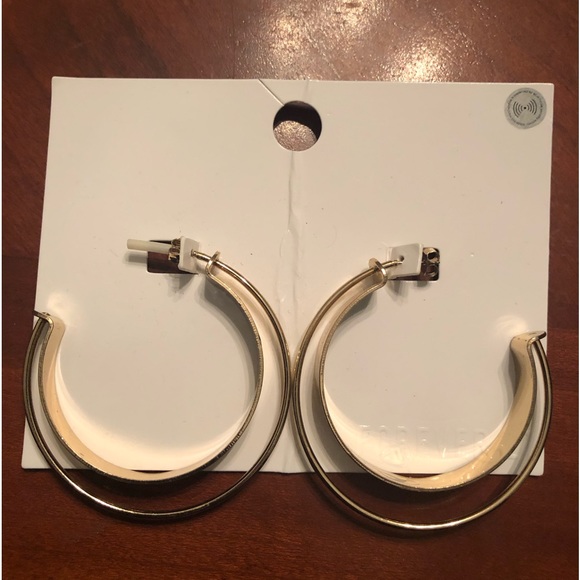 NWT Forever21 double hoop earrings fashion gold . 2.5 inches . “As is” - Picture 1 of 4